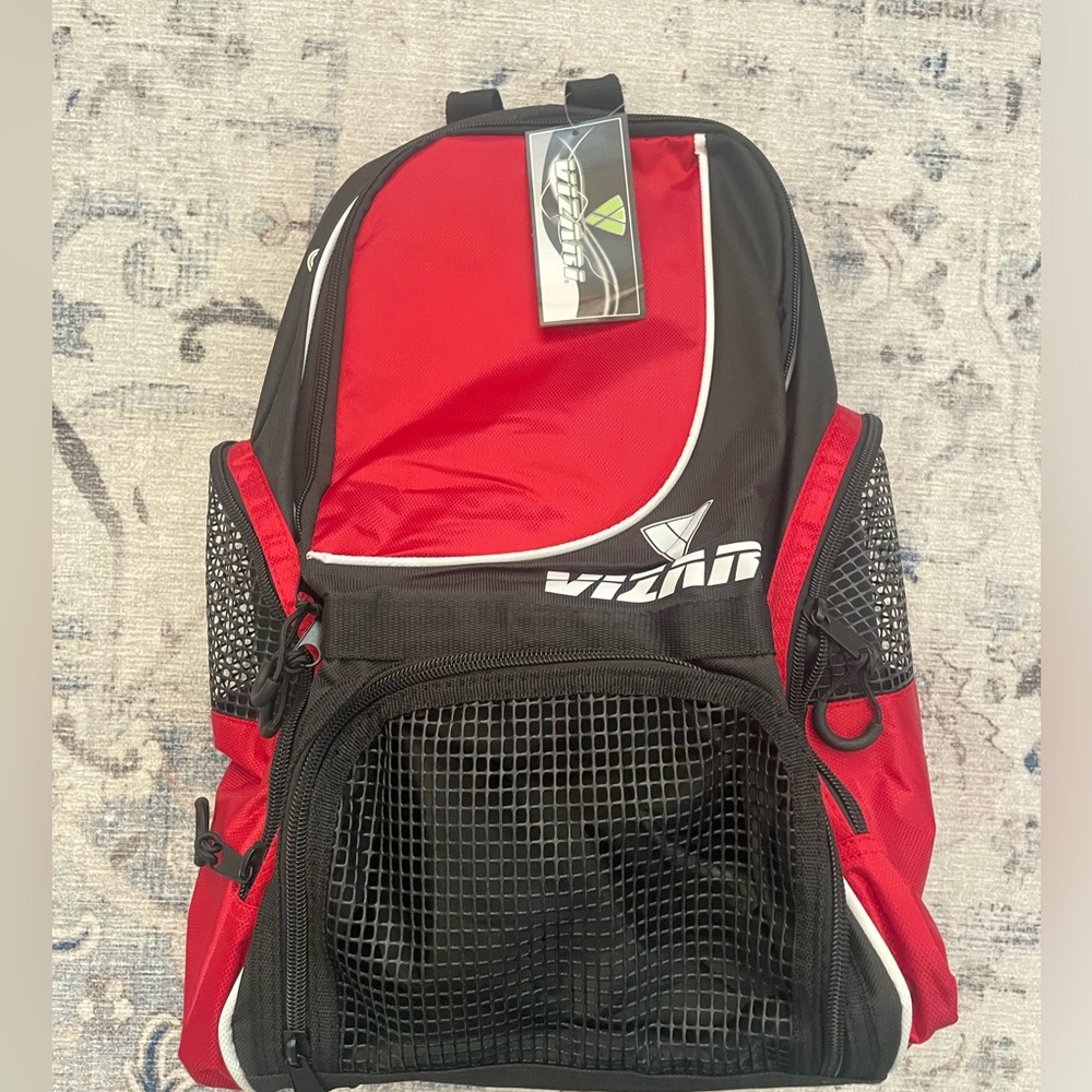 Soccer tote bag with vented ball compartment